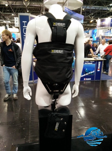 xDeep Stealth 2.0 Harness mit alter Tarierblase, Buttplate und Pouch