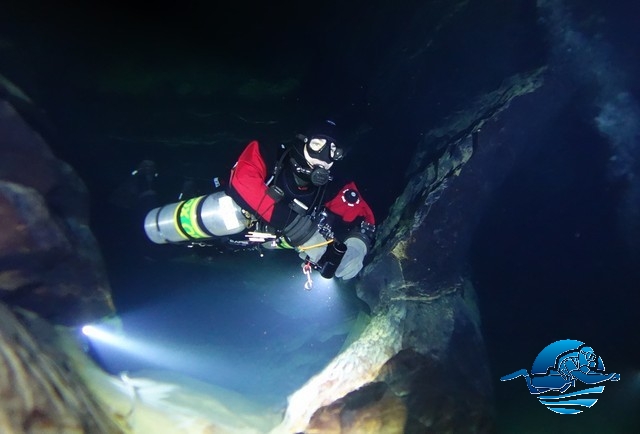 Sidemount Cave Frankreich 6 September 2015